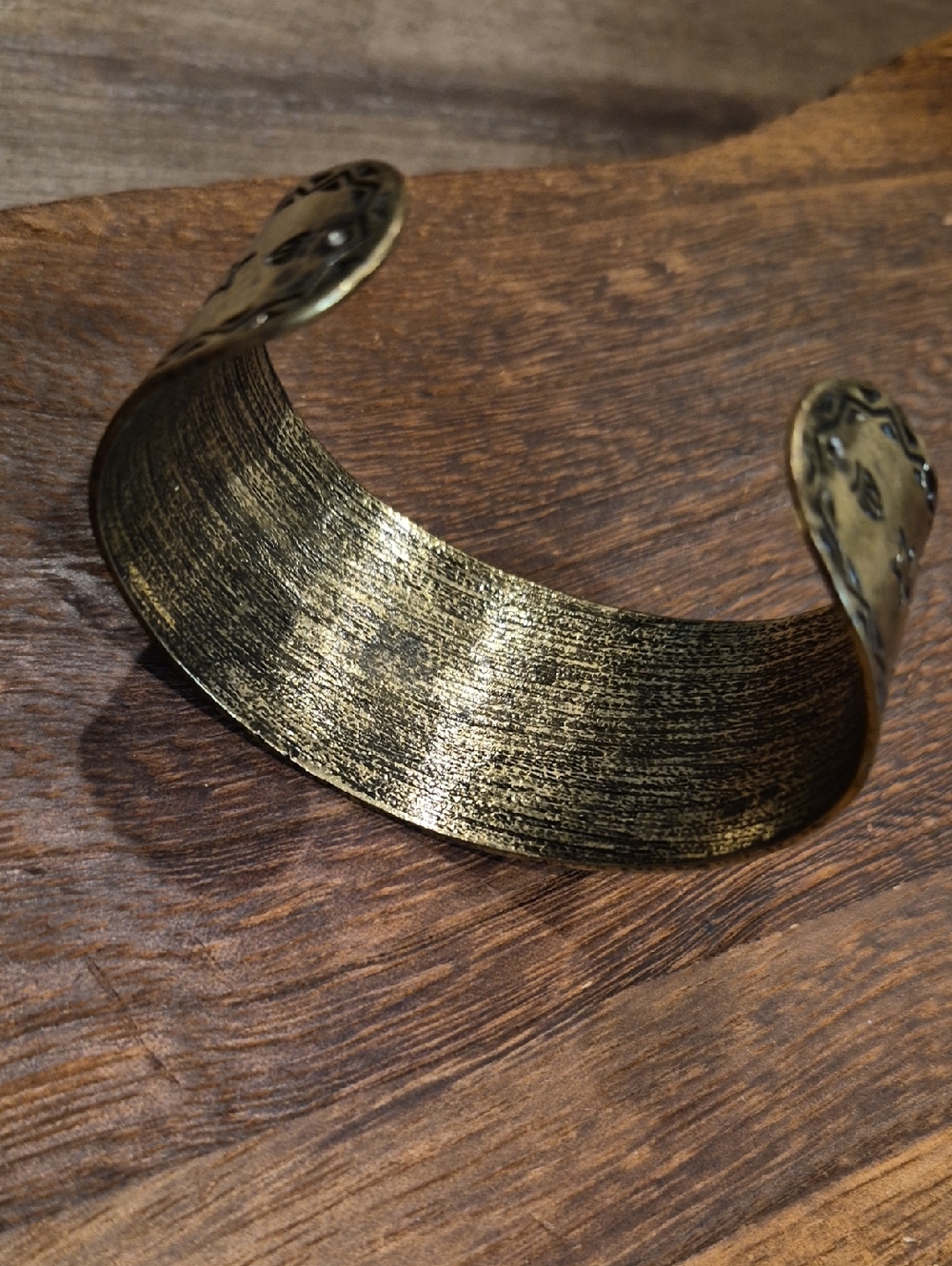 Vintage Antique Brassy Bronze Tone Thunderbird Cuff Bracelet - Picture 4 of 6